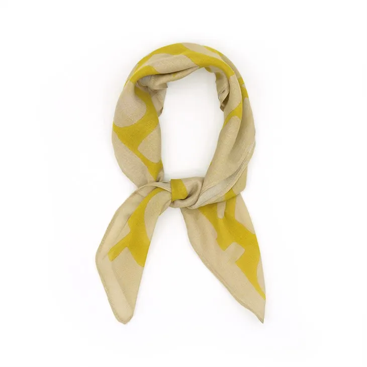 Geometrijski kvadratni svileni šalovi